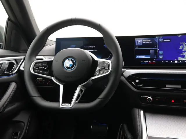BMW i4 2