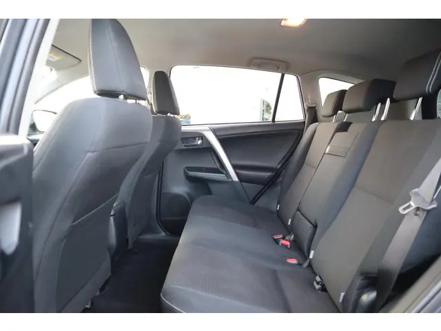 Toyota RAV4 2.5 HYBRID DYNAMIC 2017 Hybride Benzine 7