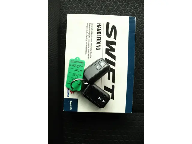 Suzuki Swift 1.0 Stijl Smart Hybrid 2019 Benzine 11