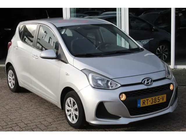 Hyundai i10 1.0i Comfort//Airco//Cruise!! 2018 Benzine 2