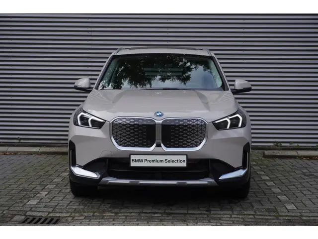 BMW iX1 eDrive20 2025 Elektrisch 3