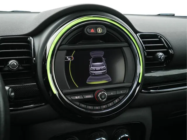 MINI Clubman Mini 1.5 Cooper Business 2015 Benzine 16