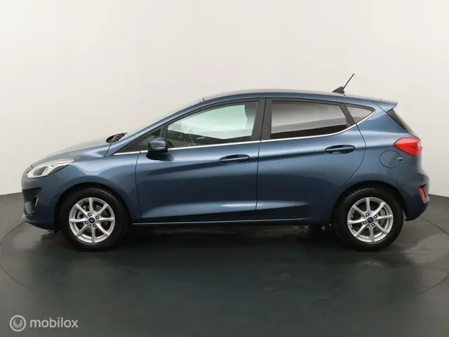Ford Fiesta 1.0 EcoBoost Hybrid Active X 2021 Benzine 2