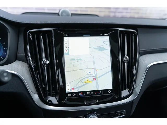 Volvo V60 Cross Country B5 AWD Ultimate 2024 Benzine 40