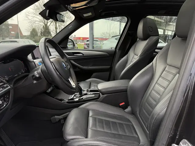 BMW iX3 Aut. High Executive 80 kWh 2021 Elektrisch 14
