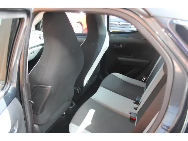 Toyota Aygo 1.0 VVT-i x 2017 Benzine 9