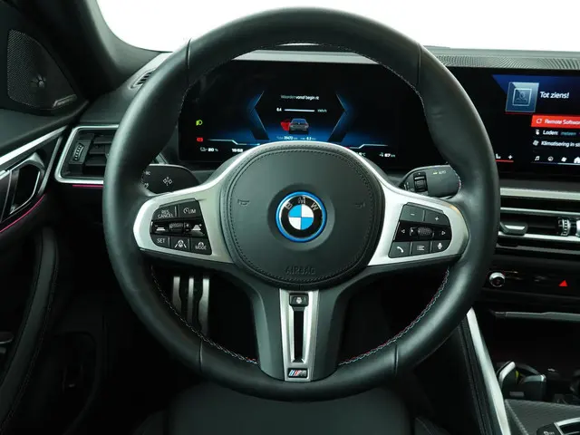BMW i4 2