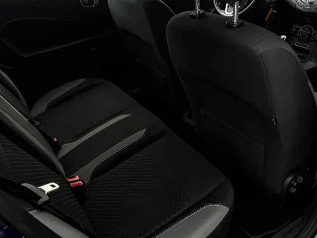 Ford Fiesta 1.0 EcoBoost Titanium 2015 Benzine 10
