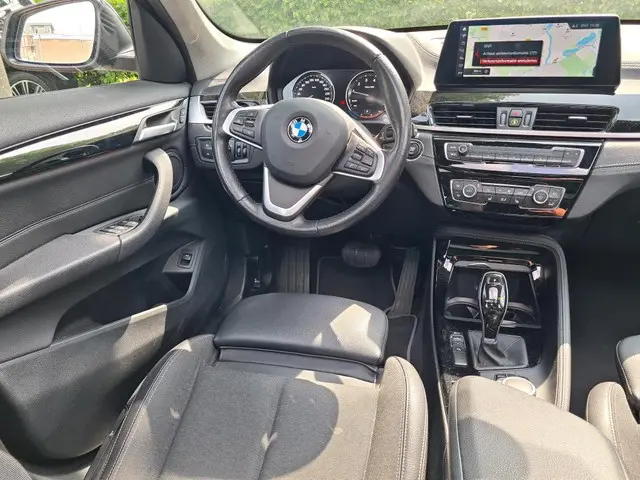 BMW X1 sDrive18i Executive Edition 2021 Benzine 3