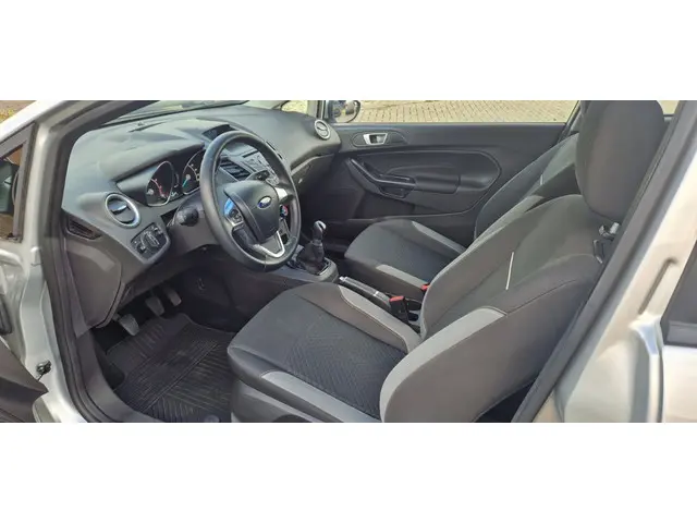 Ford Fiesta 1.0 Celebration 2016 Benzine 8