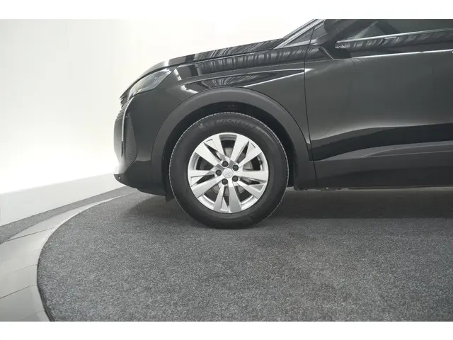 Peugeot 5008 PureTech 130 EAT8 Active Pack 2023 Benzine 19