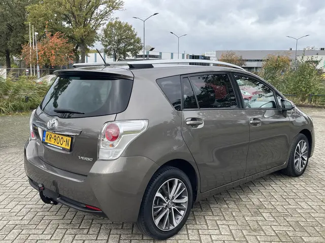 Toyota Verso 1.8 VVT-i Dynamic 7 Persoons 2016 Benzine 6