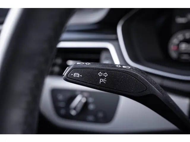 Audi A4 Avant 35 TFSI Business Edition 2021 Benzine 25