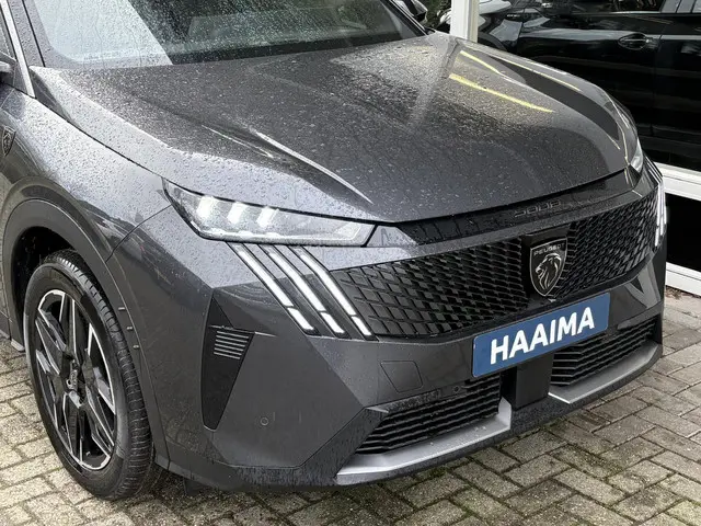 Peugeot 5008 1.2 Hybrid 145 GT 2025 Hybride Benzine 9