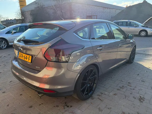 Ford Focus 1.6 EcoBoost Titanium 2013 Benzine 4
