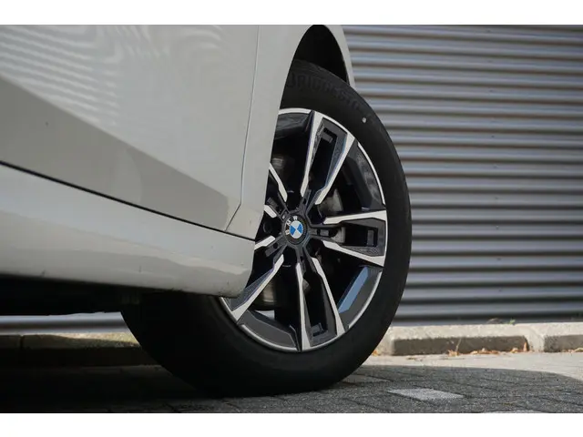 BMW 2 Serie Active Tourer 218i 2024 Benzine 18