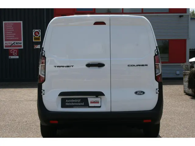 Ford Transit Courier 1.5 EcoBlue Trend 2024 Diesel 4