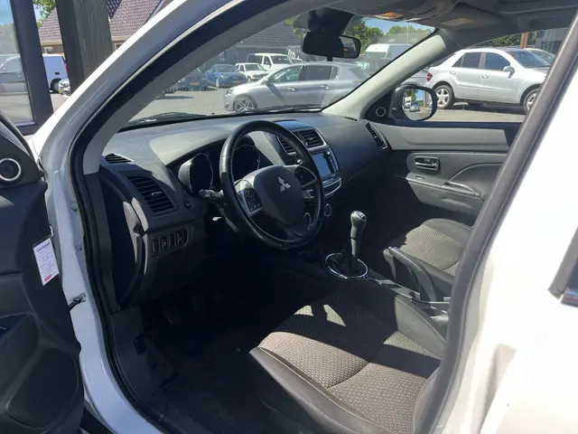Mitsubishi ASX 3