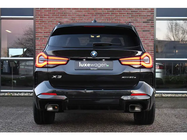 BMW X3 xDrive30e M-Sport 2022 Hybride Benzine 8
