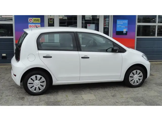 Volkswagen up! 1.0 BMT take up! 2018 Benzine 12