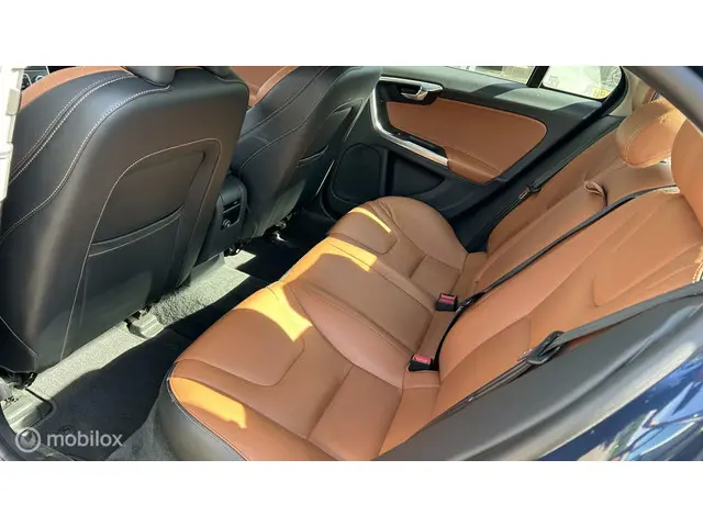 Volvo S60 1.6 T3 Summum 2015 Benzine 16