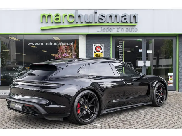Porsche Taycan Sport Turismo GTS 93 kWh 2023 Elektrisch 2