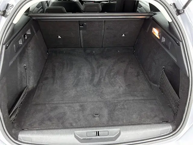 Peugeot 308 SW 1.2 130PK AUT. Business 2022 Benzine 14