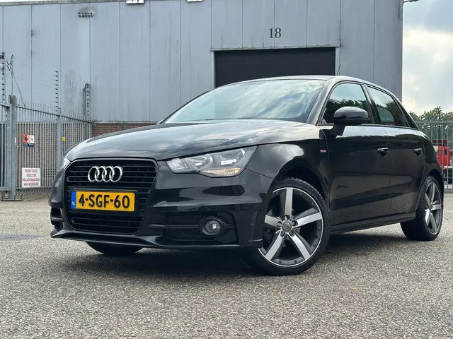 Audi A1 Sportback 1.2 TFSI Admired 2013 Benzine
