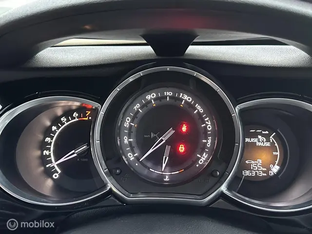 DS DS 3 1.2 PureTech So Chic 2015 Benzine 21