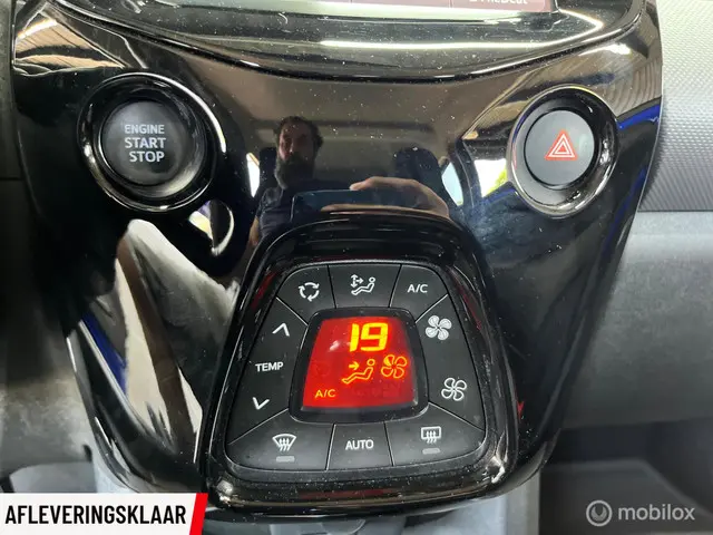 Peugeot 108 1.0 e-VTi Allure 2021 Benzine 26