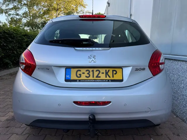 Peugeot 208 1.4 VTi Access ( AIRCO + 5 DRS ) 2012 Benzine 7
