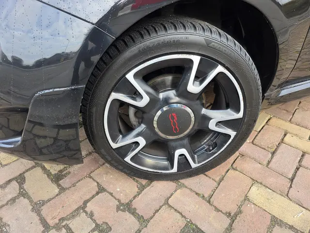 Fiat 500C 0.9 TwinAir,cabrio,sport 2018 Benzine 3