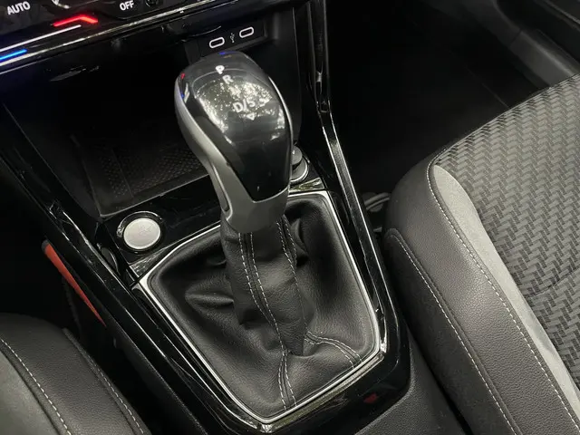 Volkswagen T-Cross 1.0 TSI R-Line 2022 Benzine 18