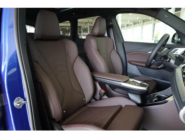 BMW iX1 eDrive20 2025 Elektrisch 8
