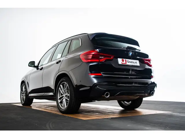BMW X3 xDrive20i High Executive 2018 Benzine 11