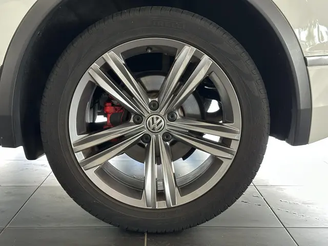 Volkswagen Tiguan 2.0 TSI 4Motion Highline 2017 Benzine 26