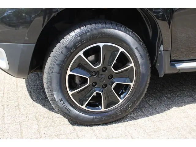 Dacia Duster 1.2 TCe 4x2 Blackshadow 2017 Benzine 8