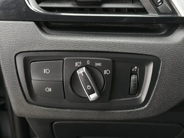 BMW X1 sDrive20i High Executive 2017 Benzine 24