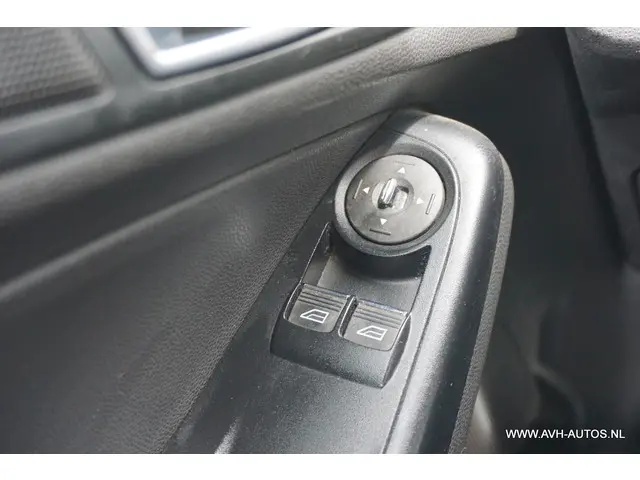 Ford Fiesta 1.25 2013 Benzine 17