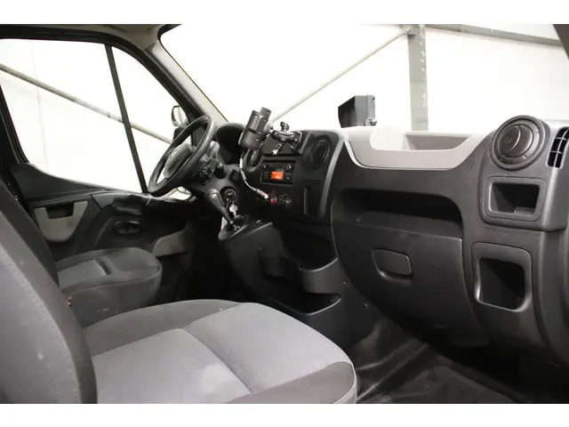 Renault Master T35 2.3 dCi 2017 Diesel 8