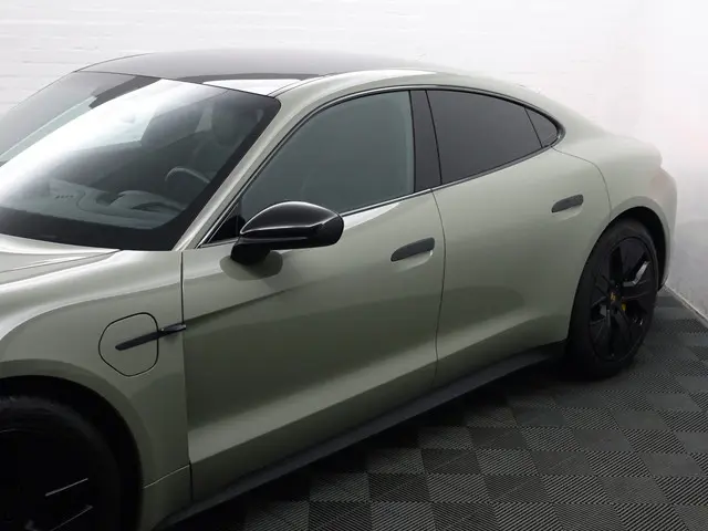 Porsche Taycan Performance 84kwh 2021 Elektrisch 35