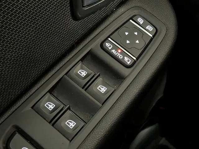 Renault Clio Estate 0.9 TCe Intens 2017 Benzine 17