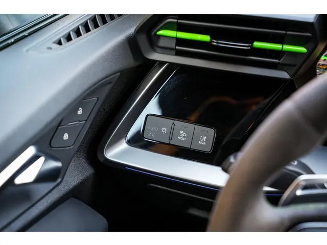 Audi RS3 Limousine 2.5 TFSI RS 3 quattro 2023 Benzine 29