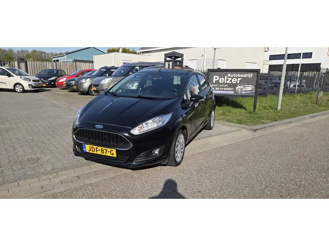 Ford Fiesta 1.0 EcoBoost Titanium 2016 Benzine 2