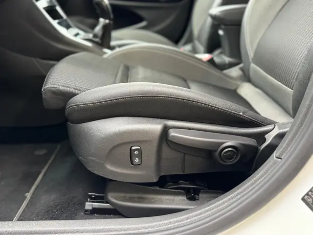 Opel Astra Sports Tourer 1.2 Design & Tech 2021 Benzine 35