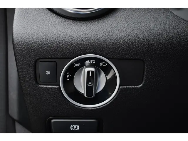 Mercedes-Benz SLK 200 2012 Benzine 19