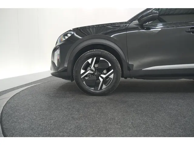 Peugeot 2008 PureTech 130 EAT8 GT 2024 Benzine 18