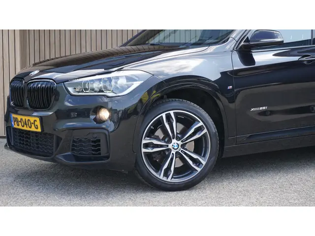 BMW X1 xDrive25i 232pk M-Sport & Shadow-Line 2017 Benzine 52