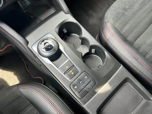 Ford Kuga 2.5 PHEV ST-Line 2021 Hybride Benzine 25