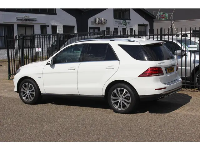 Mercedes-Benz GLE 500 e 4MATIC 2016 Hybride Benzine 2